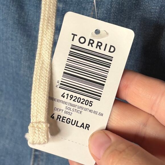 Torrid Weekend Mid Rise Super Soft Boyfriend Straight Pull on Jeans Size 4X New - Picture 7 of 13